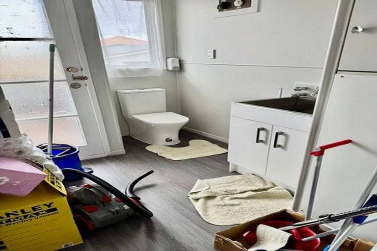 Photo of property in 26 Blanche Way, Half Moon Bay, Auckland, 2012