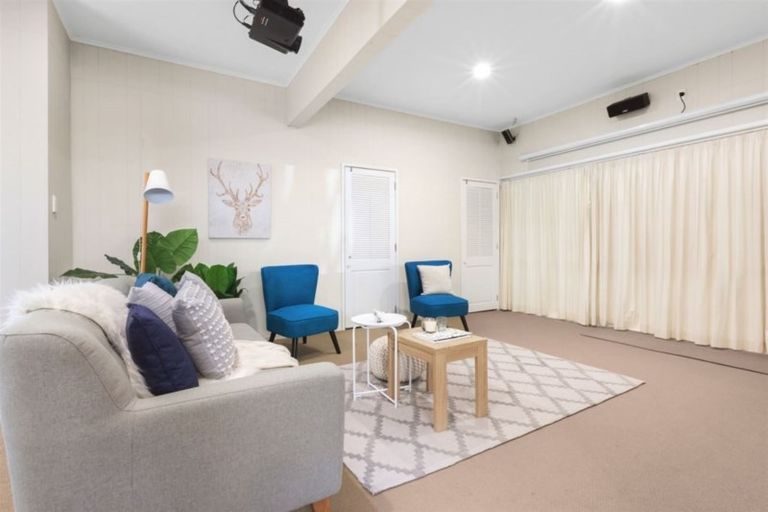 Photo of property in 20 Oak Avenue, Paremata, Porirua, 5024