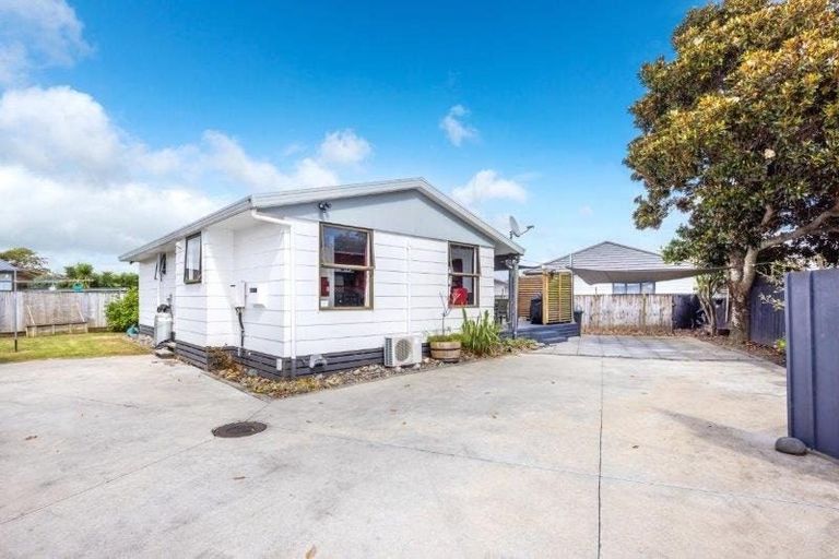 Photo of property in 23d Breckons Avenue, Nawton, Hamilton, 3200