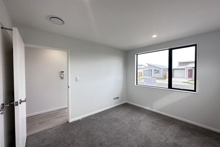 Photo of property in 10 Clayden Shuttleworth Street, Papakura, 2110