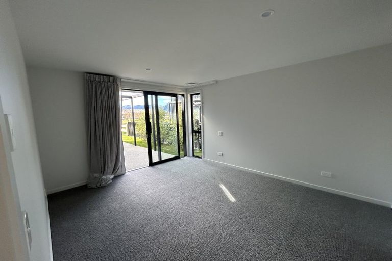 Photo of property in 150 Burdon Loop, Lake Hawea, 9382