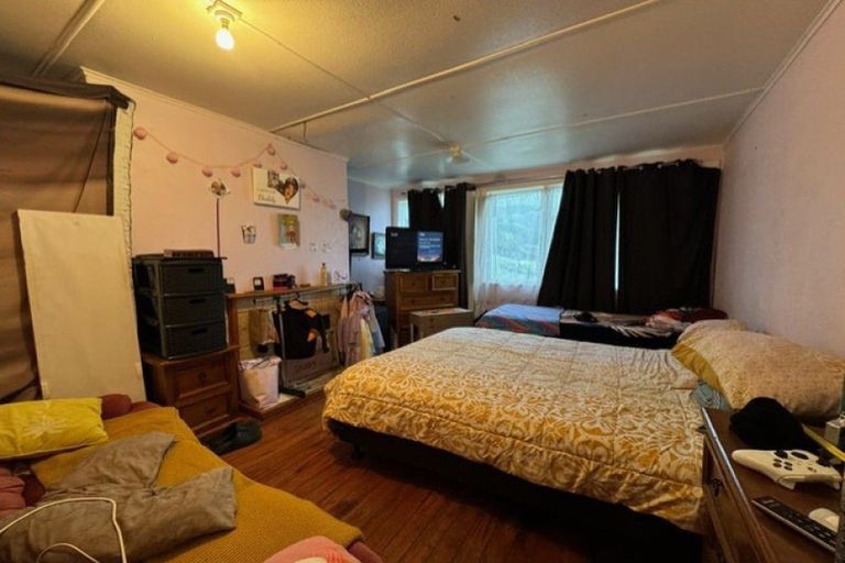 Photo of property in 63 Cambridge Terrace, Kaiti, Gisborne, 4010