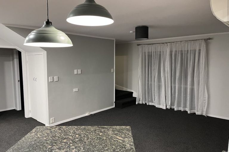 Photo of property in 1 Kestrel Heights, Arkles Bay, Whangaparaoa, 0932