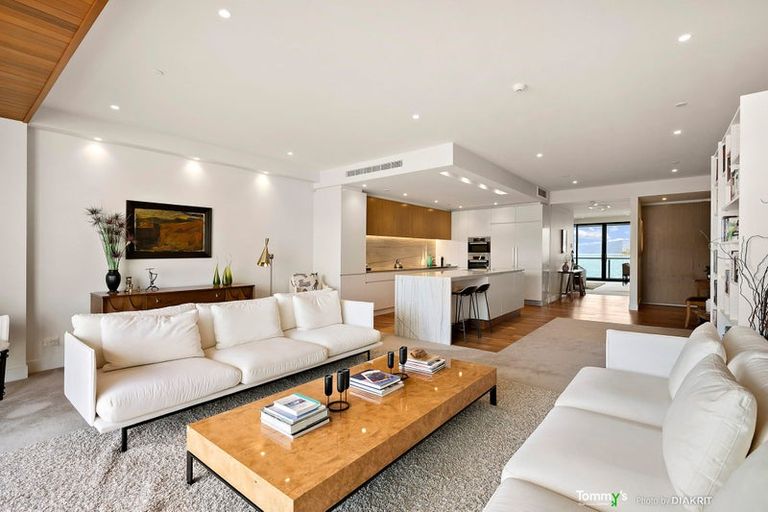 Photo of property in Clyde Quay Wharf, 2c/7 Clyde Quay Wharf, Te Aro, Wellington, 6011