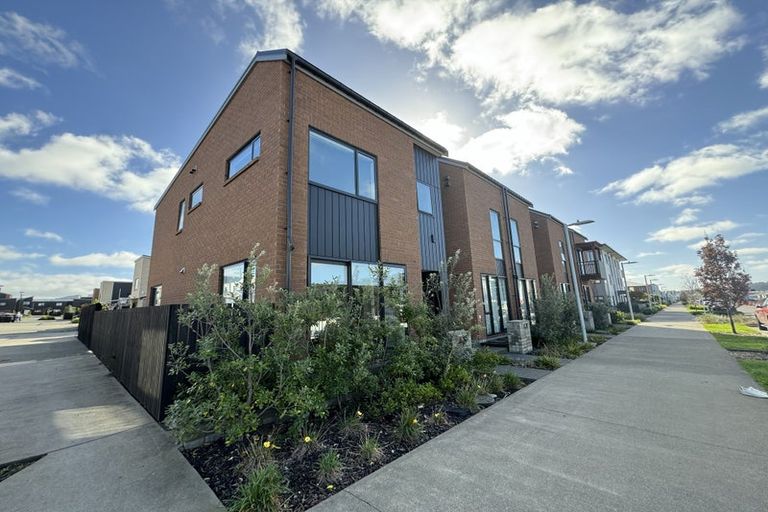 Photo of property in 76 Clark Road, Hobsonville, Auckland, 0616