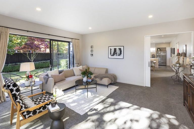 Photo of property in 2 Maurice Knowles Lane, Cashmere, Christchurch, 8022