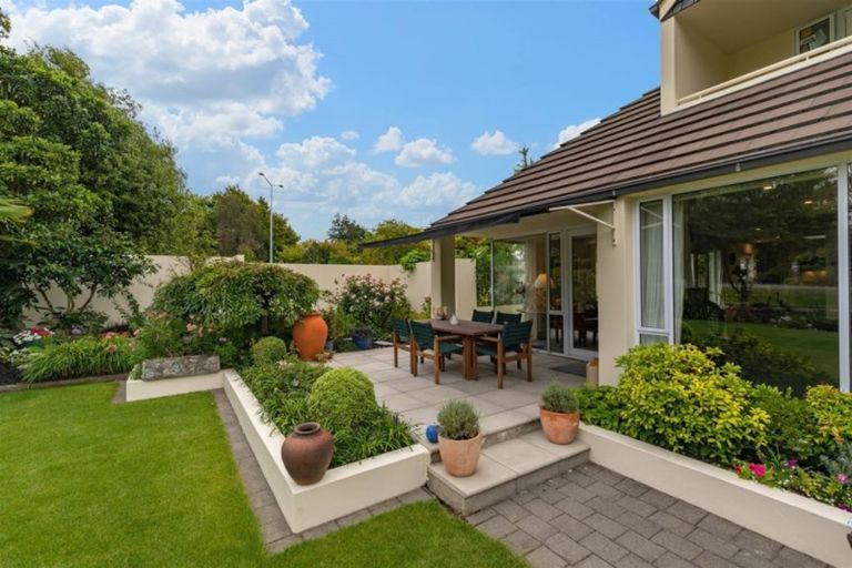 Photo of property in 61 Fendalton Road, Fendalton, Christchurch, 8014