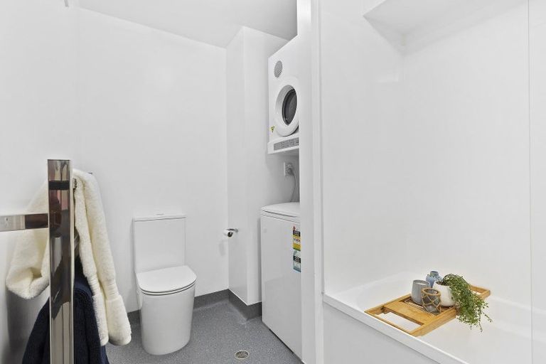 Photo of property in Luxford Villas, 314/72 Herald Street, Berhampore, Wellington, 6023