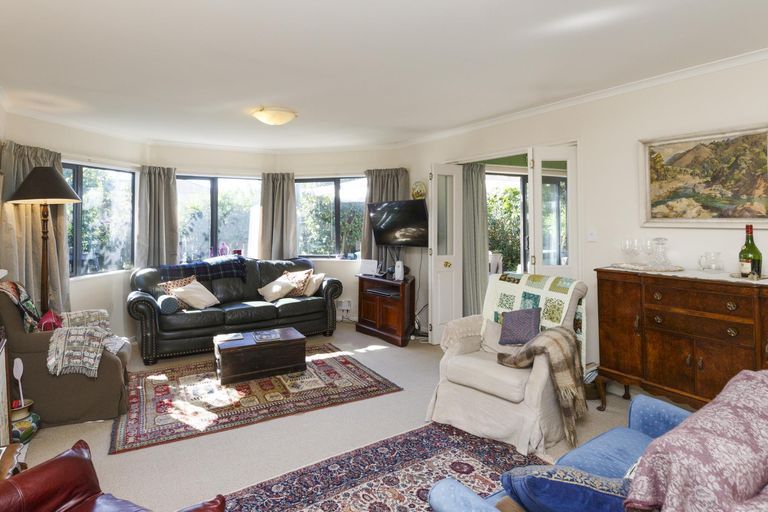 Photo of property in 75 Lyndhurst Street, Takaro, Palmerston North, 4412