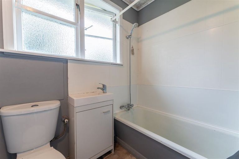 Photo of property in 24 Tweedy Street, Marchwiel, Timaru, 7910