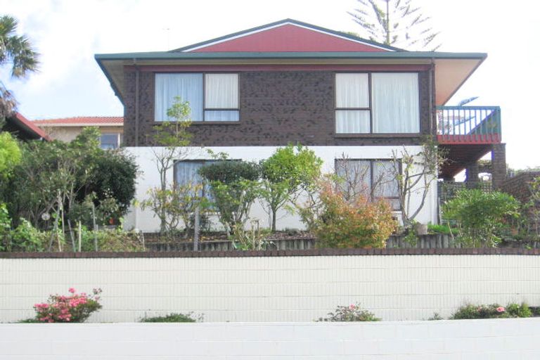 Photo of property in 2 Kiri Place, Mairangi Bay, Auckland, 0630