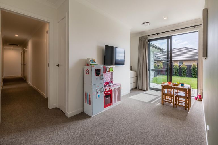 Photo of property in 17 Orchard Terrace, Riverhead, 0820