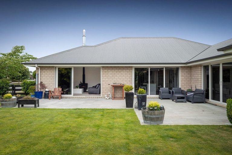 Photo of property in 2 Castleton Drive, Rolleston, 7615