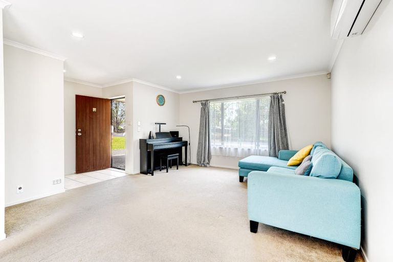 Photo of property in 8 Avonglen Court, Wattle Downs, Auckland, 2103