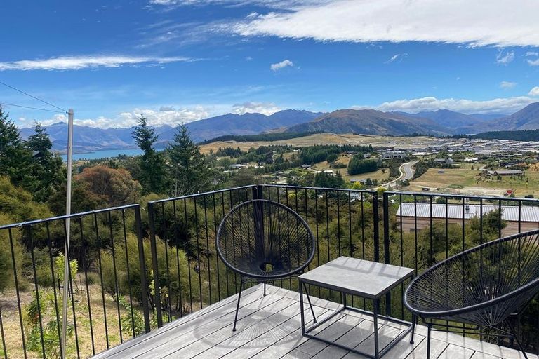 Photo of property in 5 Weatherall Close, Wanaka, 9305