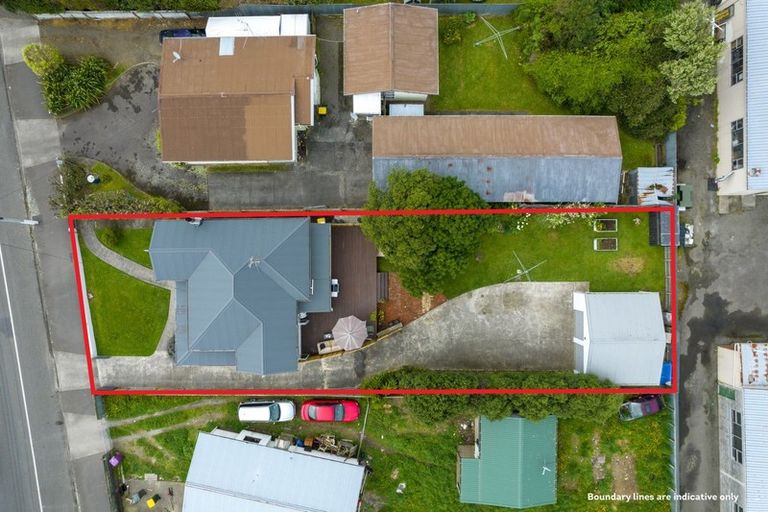 Photo of property in 39 Mako Mako Road, Levin, 5510