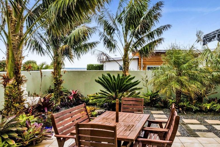 Photo of property in 19 Dolphin Parade, Bell Block, New Plymouth, 4312