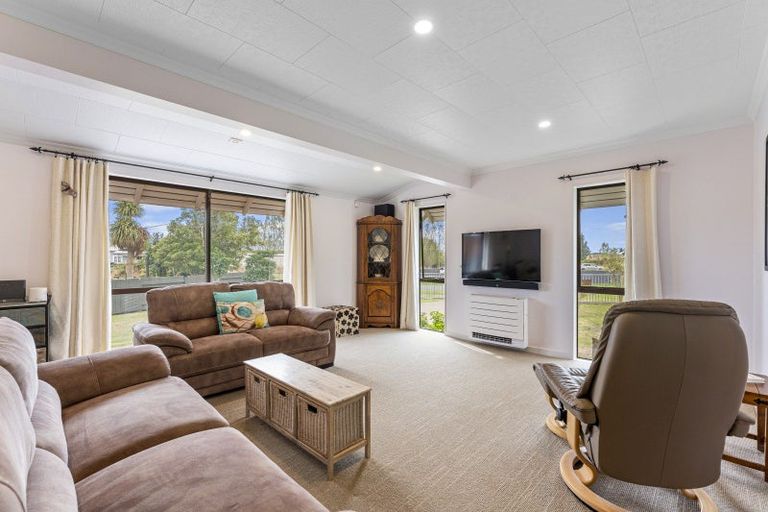 Photo of property in 76 Grace Street, Sanson, 4817