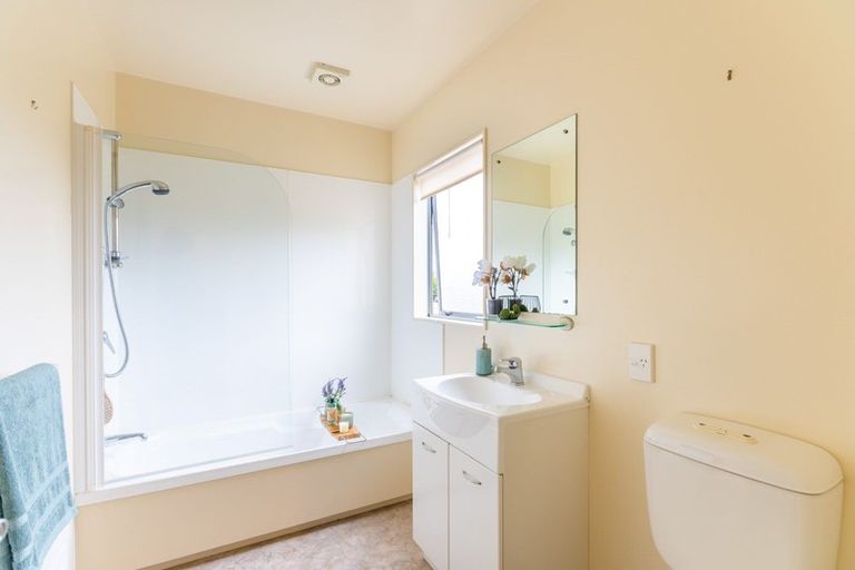 Photo of property in 2 Pohutukawa Grove, Titahi Bay, Porirua, 5022