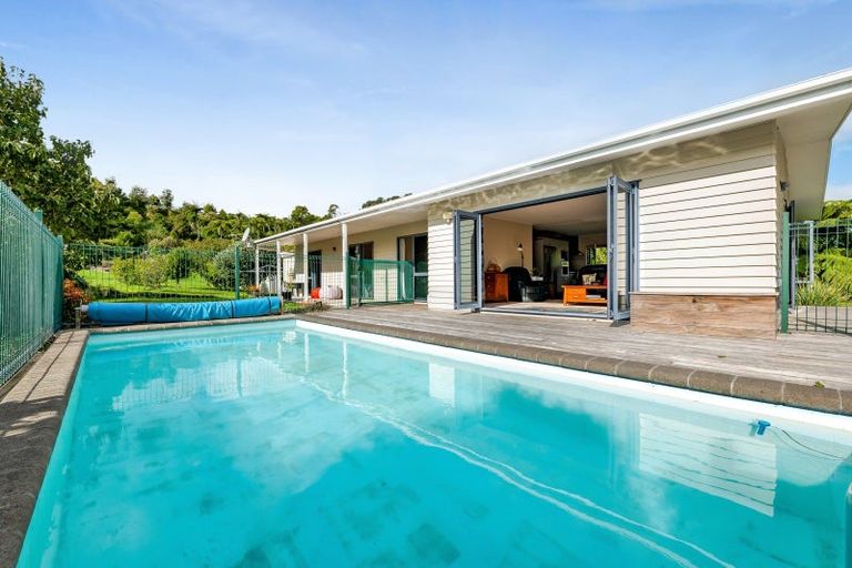 Photo of property in 529 Frankley Road, Hurworth, New Plymouth, 4371