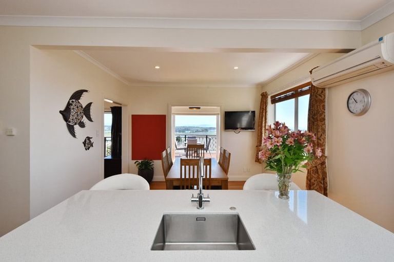 Photo of property in 51 Marama Crescent, Mount Pleasant, Christchurch, 8081