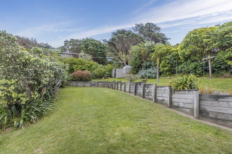 Photo of property in 32 Rawhiti Road, Pukerua Bay, 5026
