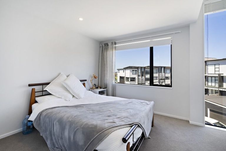 Photo of property in 14 Pottery Crescent, Hobsonville, Auckland, 0618