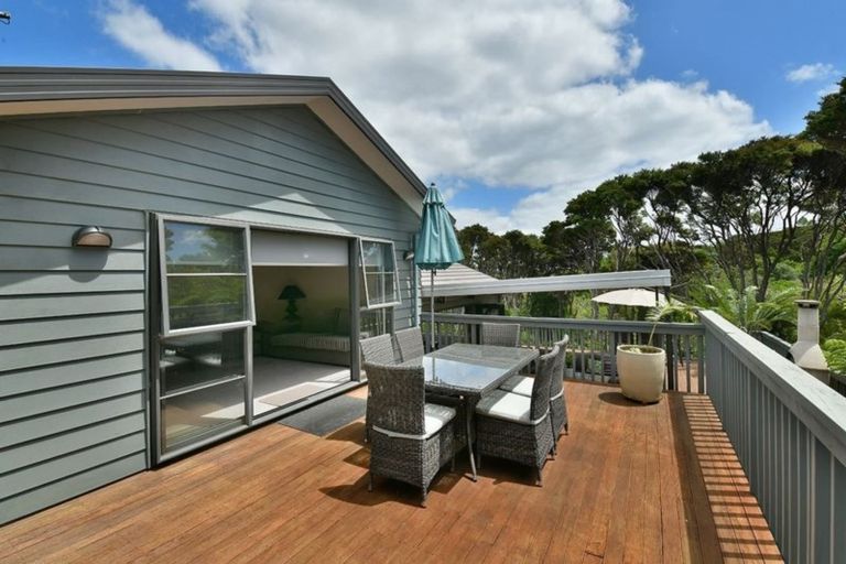 Photo of property in 38 Beauvoir Avenue, Matakatia, Whangaparaoa, 0930