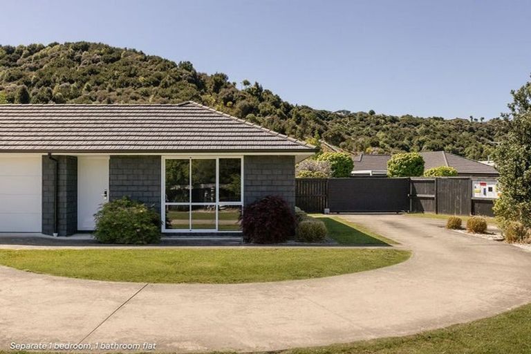 Photo of property in 266 Lakes Boulevard, Pyes Pa, Tauranga, 3112