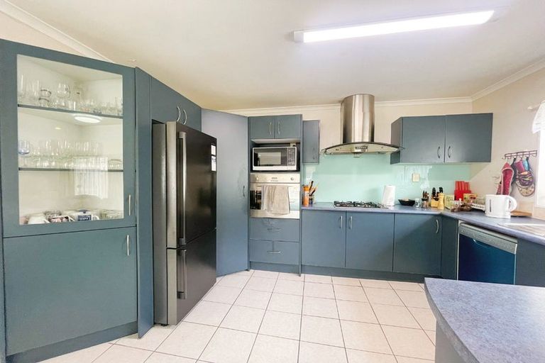 Photo of property in 10 Basra Drive, Henderson, Auckland, 0612