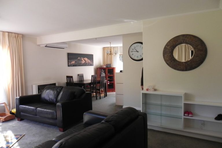 Photo of property in 70a Churton Drive, Churton Park, Wellington, 6037