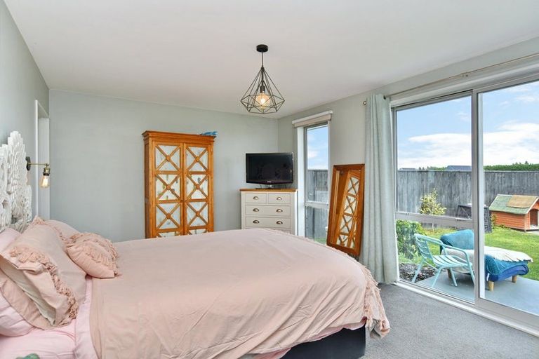 Photo of property in 27 Westpark Boulevard, Rangiora, 7400