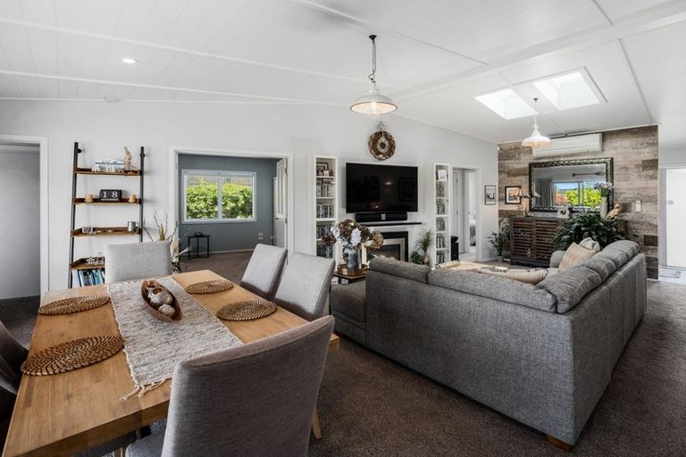 Photo of property in 17 Pukeko Way, Kinloch, Taupo, 3377