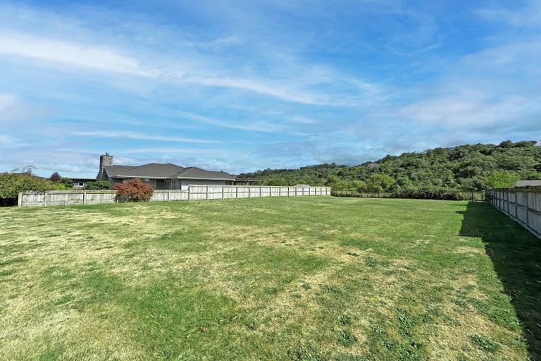 Photo of property in 35 Pukeko Way, Kinloch, Taupo, 3377