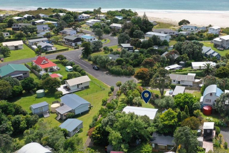 Photo of property in 10 Stingray Crescent, Whiritoa, Whangamata, 3691