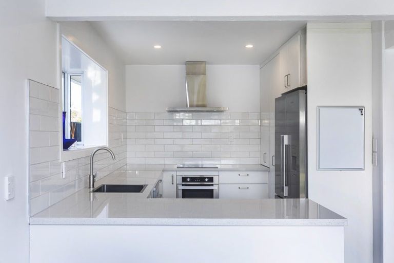 Photo of property in 107 Lowry Avenue, Redwood, Christchurch, 8051