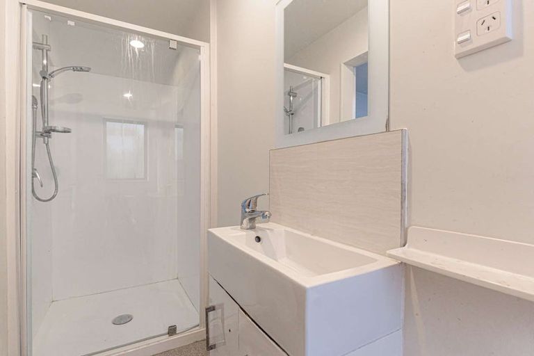 Photo of property in 11 Gordon Place, Newtown, Wellington, 6021