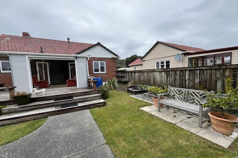 Photo of property in 23 Bell Road, Waiwhetu, Lower Hutt, 5010