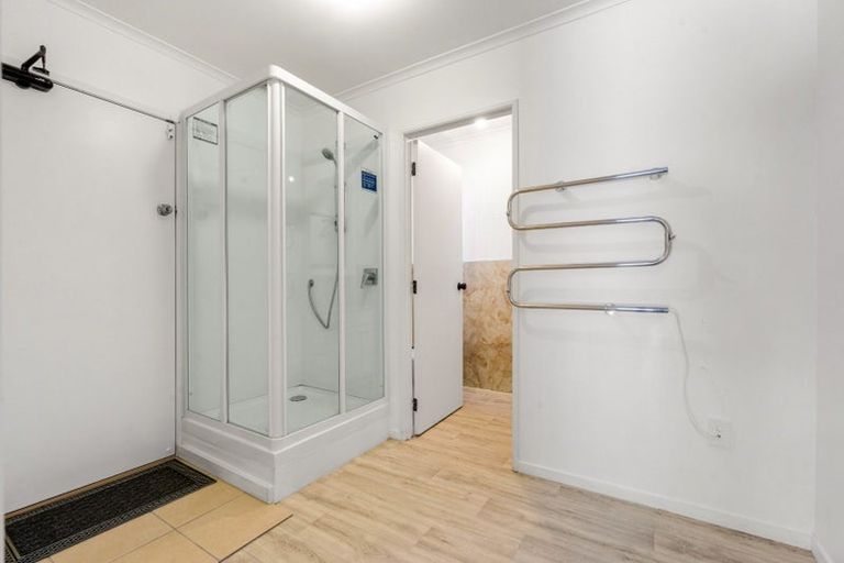 Photo of property in 120 Walter Strevens Drive, Conifer Grove, Takanini, 2112