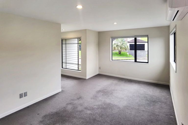 Photo of property in 19 Wye Oak Drive, Schnapper Rock, Auckland, 0632