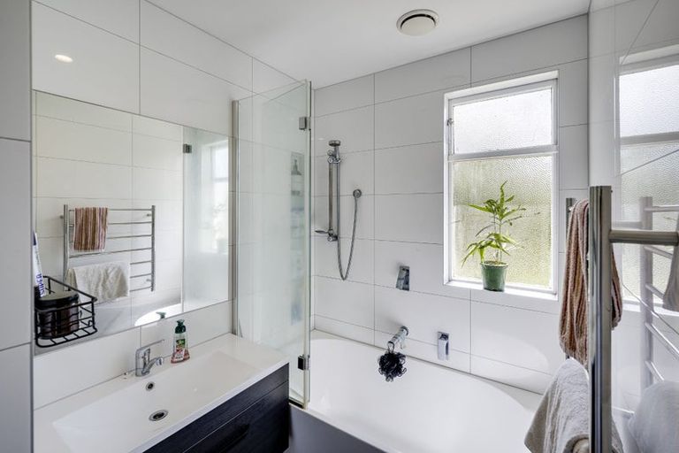 Photo of property in 289 Kennedy Road, Onekawa, Napier, 4110