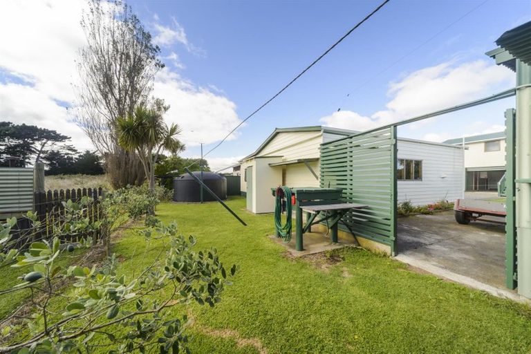 Photo of property in Build Inn, 1942 Parewanui Road, Parewanui, Bulls, 4894