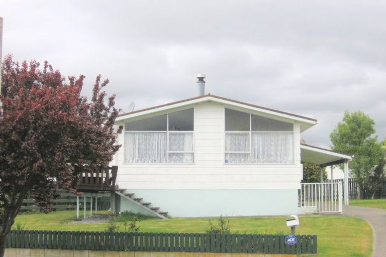 Photo of property in 54 Richmond Avenue, Richmond Heights, Taupo, 3330