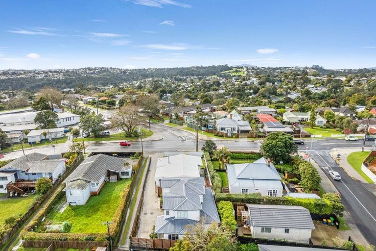 Photo of property in 116c Birkdale Road, Birkdale, Auckland, 0626