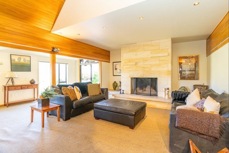 Photo of property in 9 Arrowtown-lake Hayes Road, Lake Hayes, Queenstown, 9371