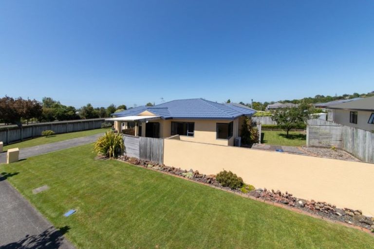 Photo of property in 1 Almond Grove, Feilding, 4702