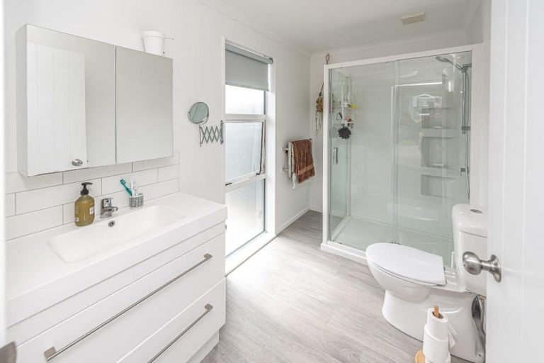 Photo of property in 5 Toi Street, Tawhero, Whanganui, 4501