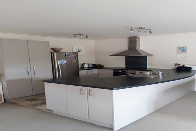 Photo of property in 11 Brigitte View, Snells Beach, 0920