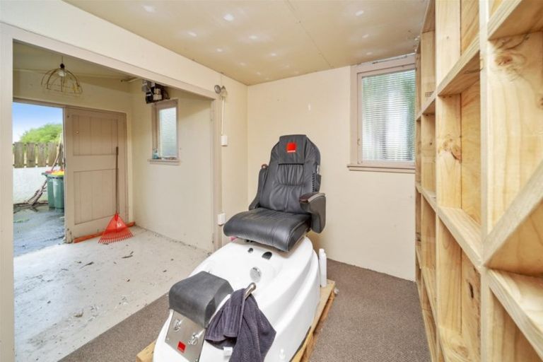 Photo of property in 14 Barclay Road, Okaiawa, Hawera, 4671