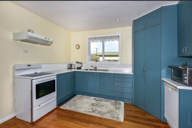 Photo of property in 8 Soberton Street, Aranui, Christchurch, 8061